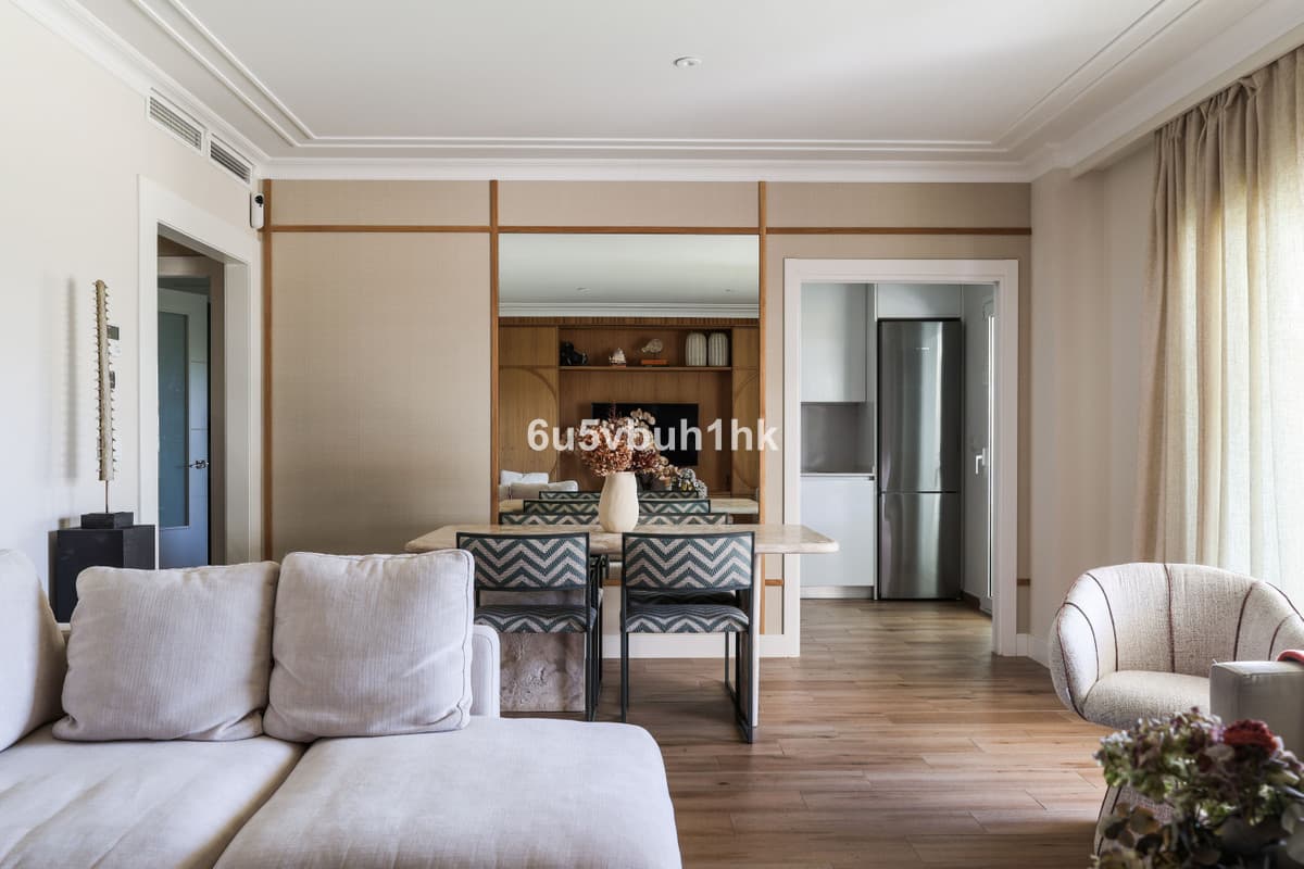 Ground Floor Apartment in Málaga — photo 3 of 10
