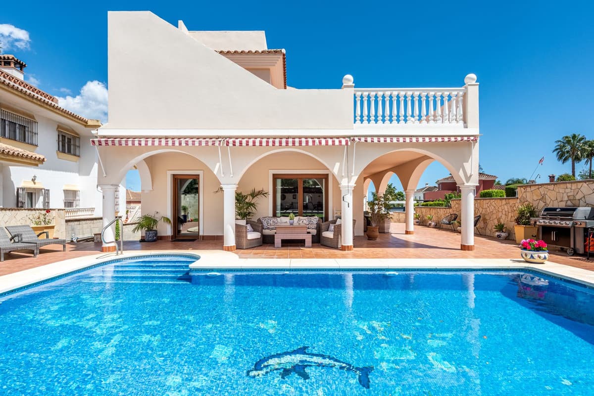 Detached Villa in Sierrezuela — photo 4 of 10