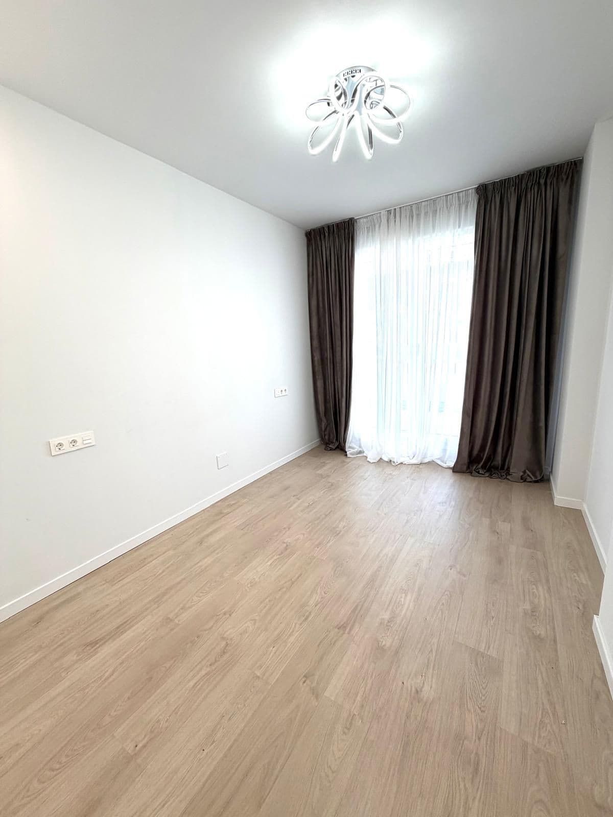 Middle Floor Apartment in Nueva Andalucía — photo 6 of 10