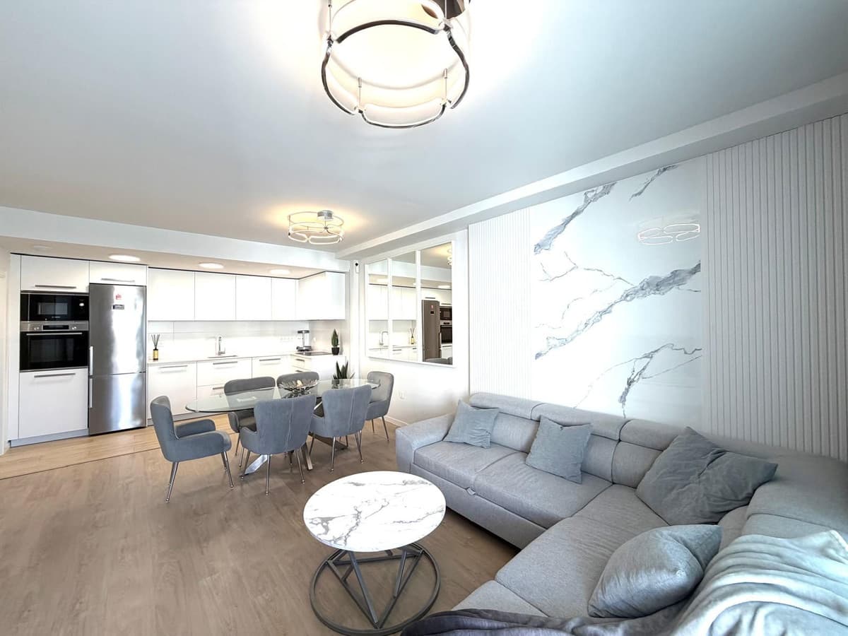 Middle Floor Apartment in Nueva Andalucía — photo 9 of 10