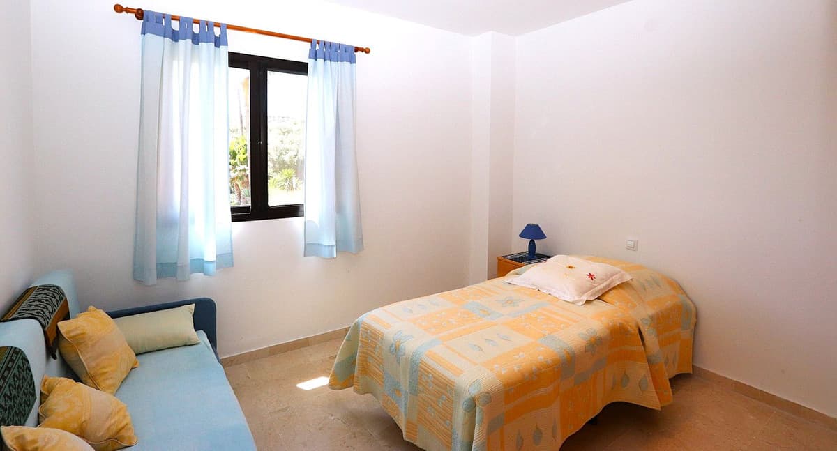Middle Floor Apartment in Selwo — photo 8 of 10