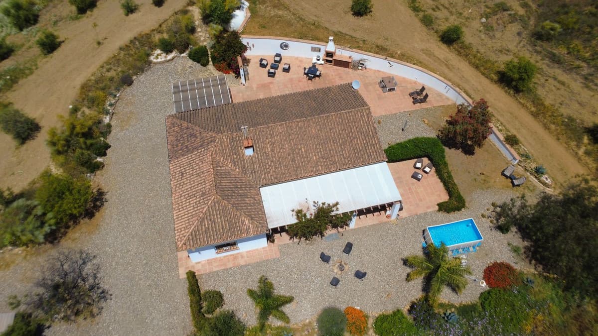 Detached Villa in Alora — photo 3 of 10