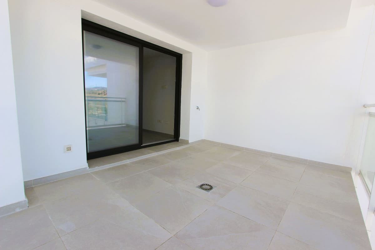 Middle Floor Apartment in La Cala de Mijas — photo 3 of 10