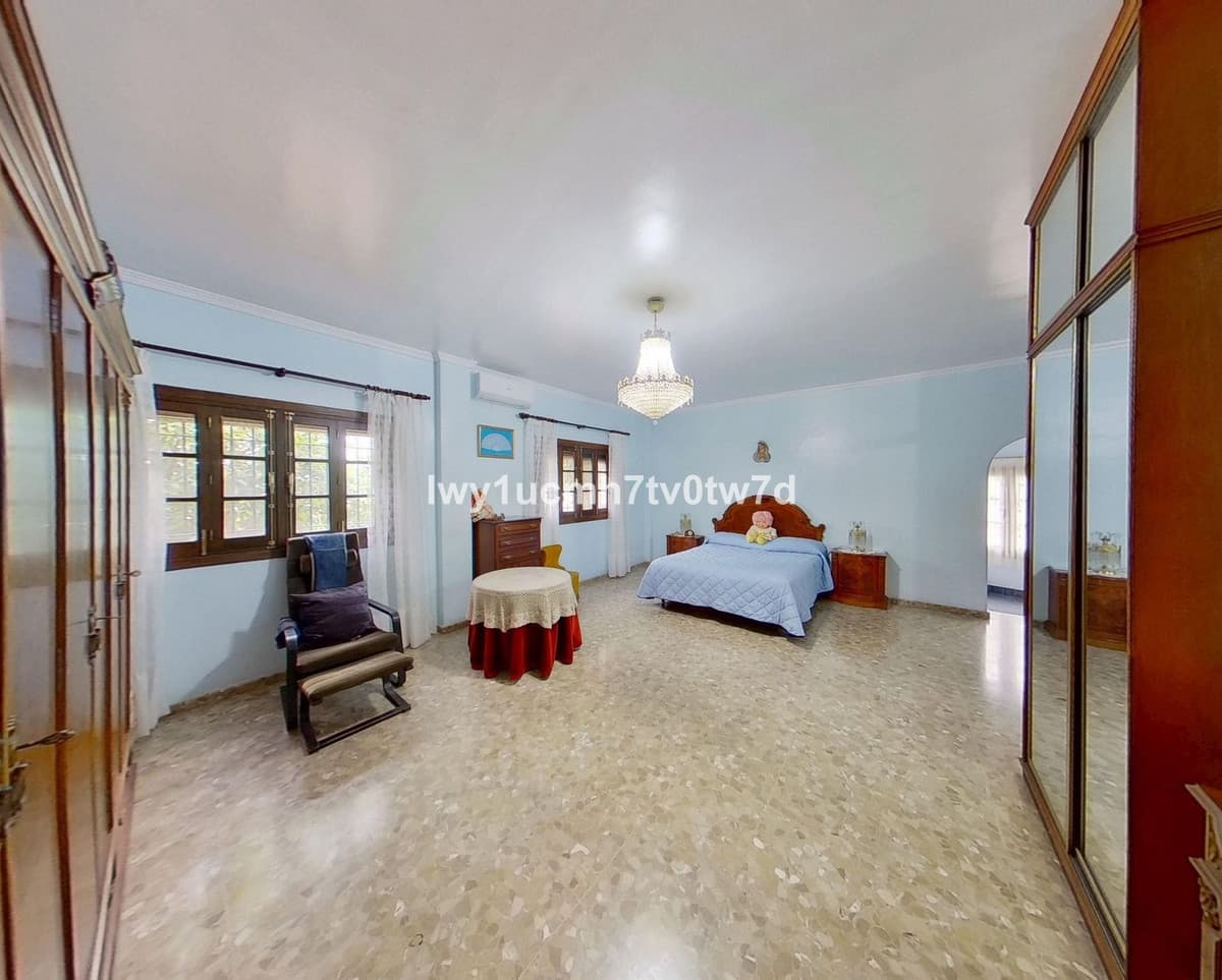 Detached Villa in Churriana — photo 7 of 10