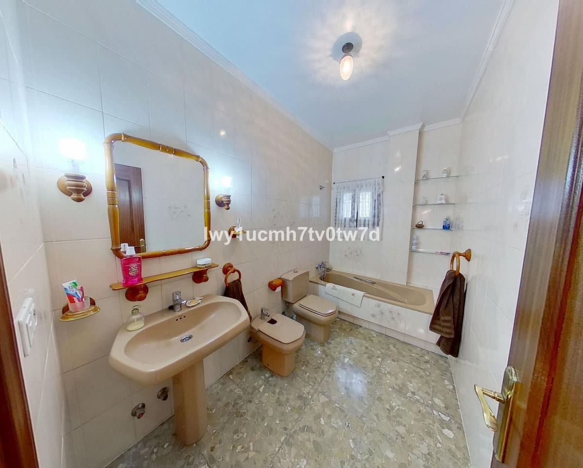Detached Villa in Churriana — photo 10 of 10