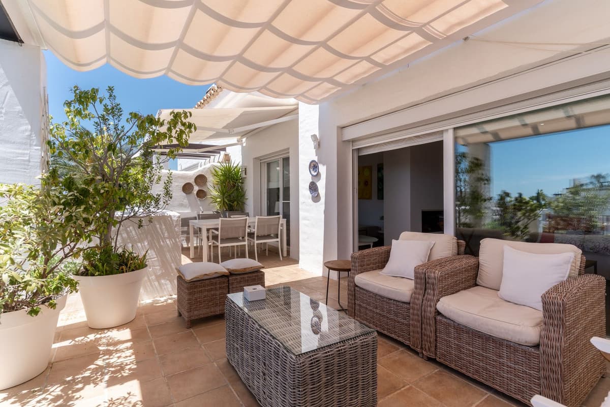 Penthouse in Nueva Andalucía — photo 2 of 10