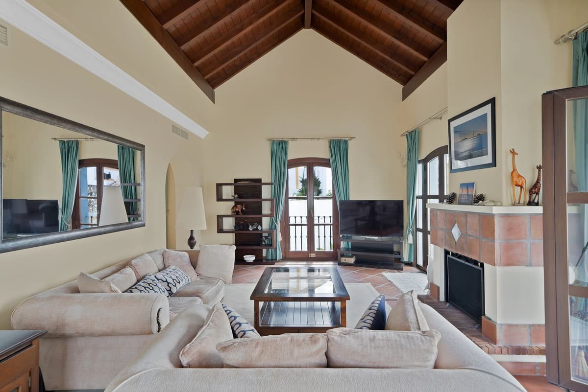 Townhouse in Benahavís — photo 10 of 10