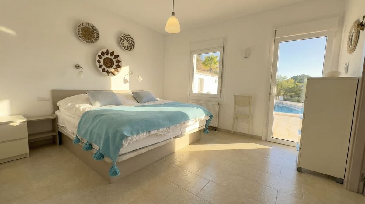 Detached Villa in Guaro — photo 8 of 10