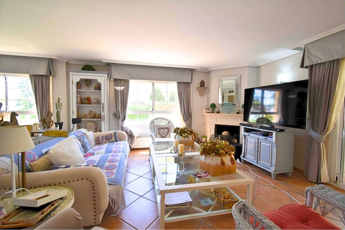Semi-Detached House in Guadalmina Alta — photo 9 of 10