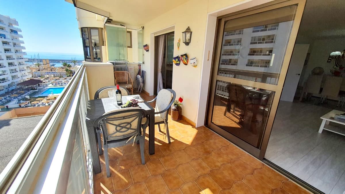 Middle Floor Apartment in Fuengirola — photo 1 of 10