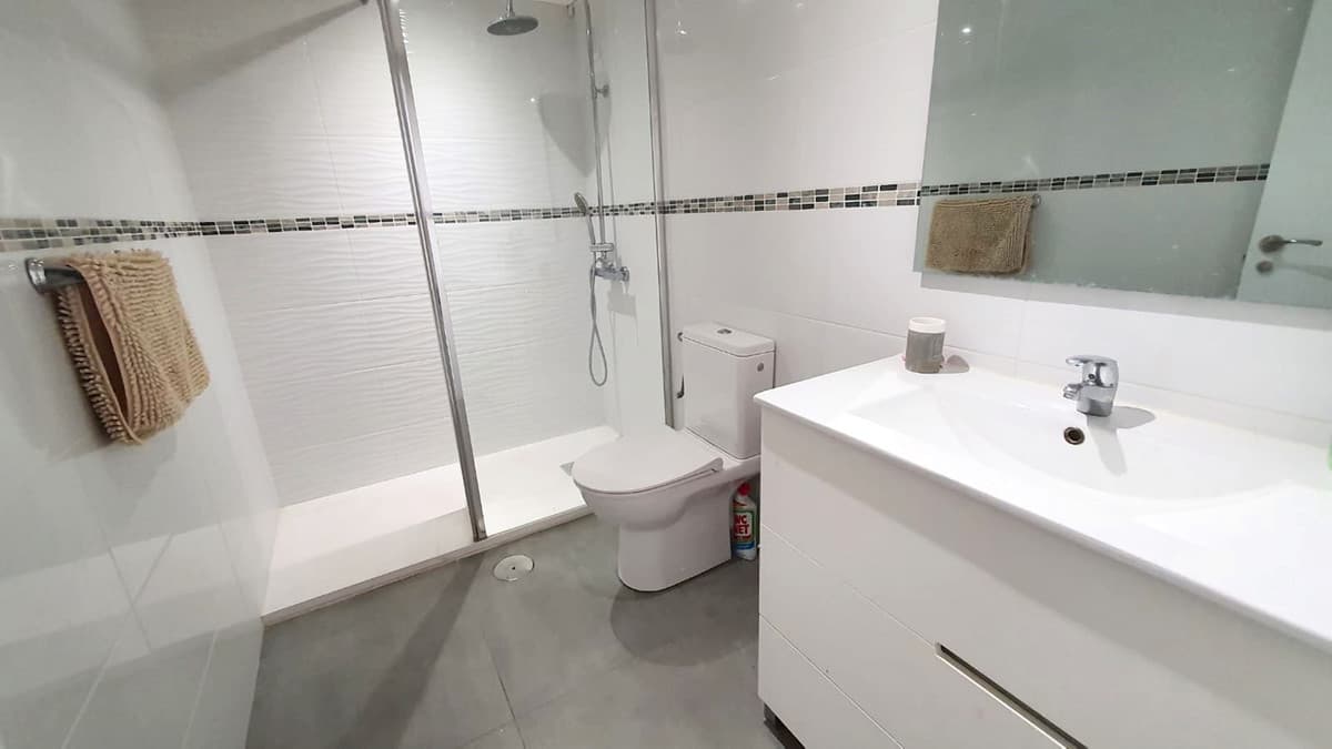 Middle Floor Apartment in Fuengirola — photo 5 of 10