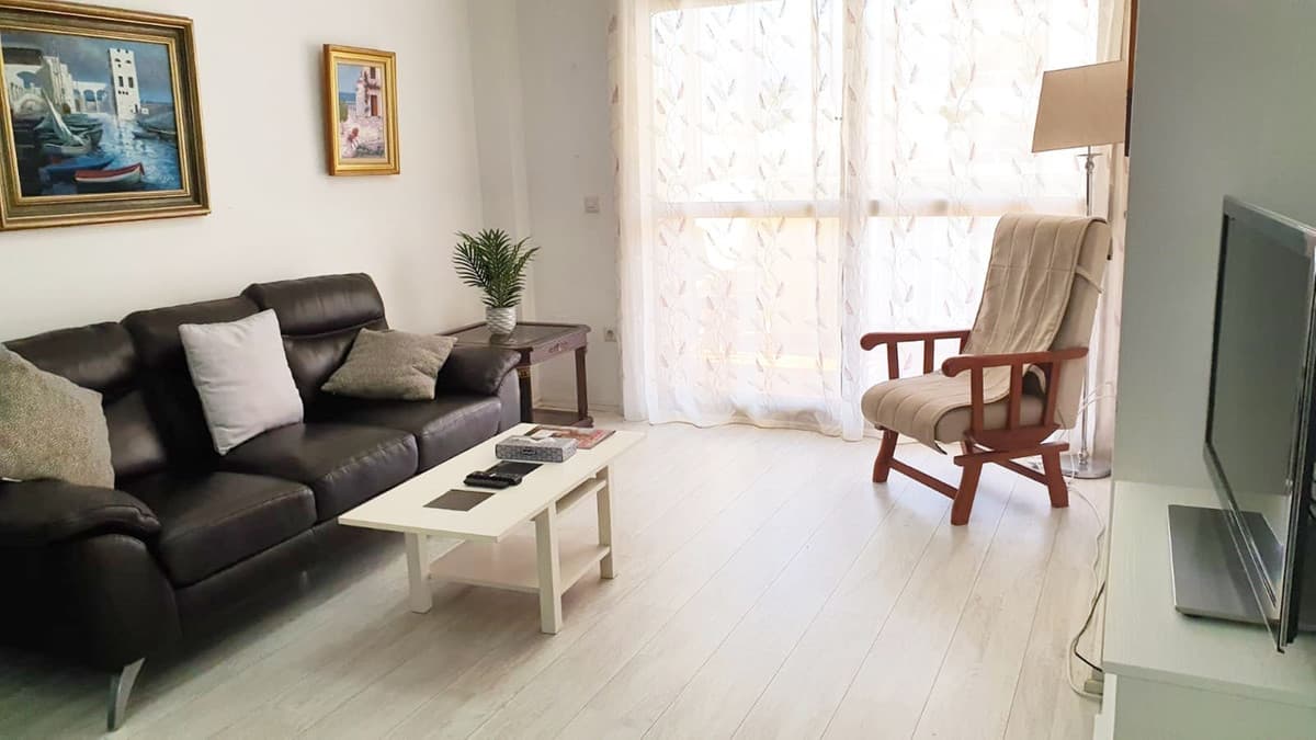 Middle Floor Apartment in Fuengirola — photo 6 of 10