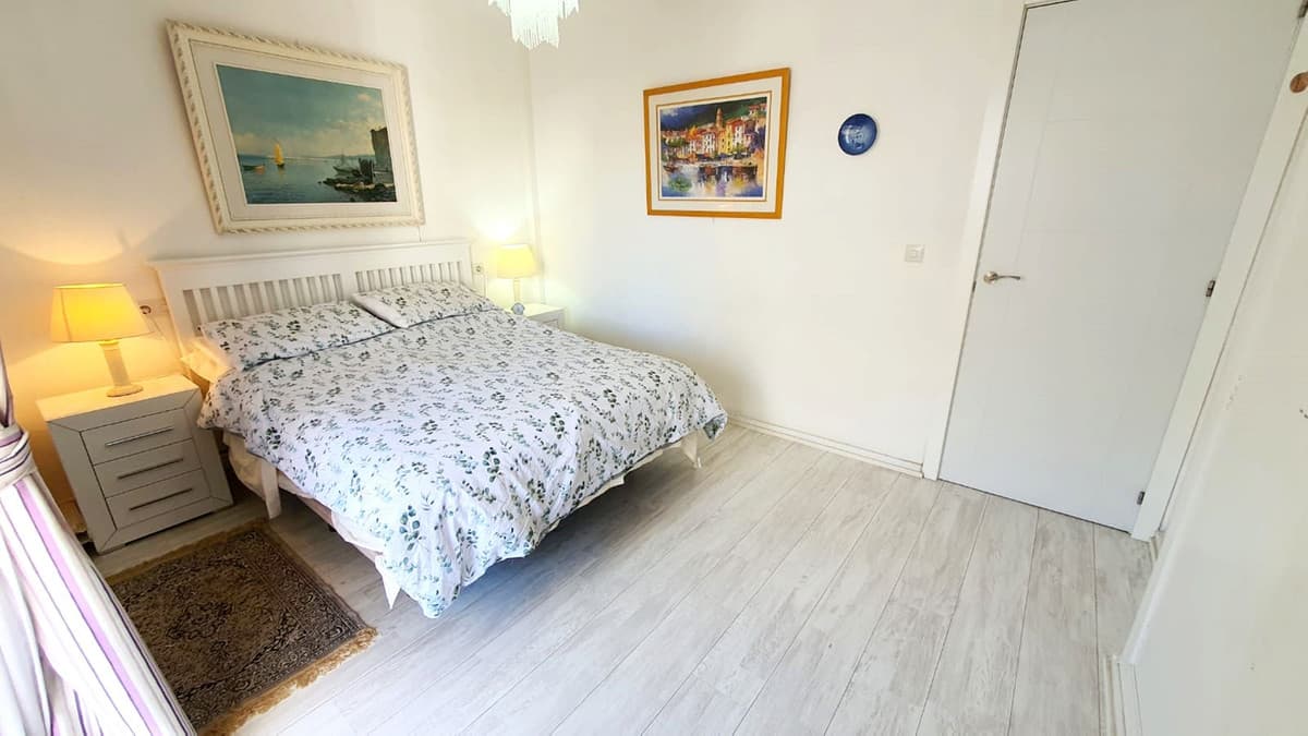 Middle Floor Apartment in Fuengirola — photo 8 of 10