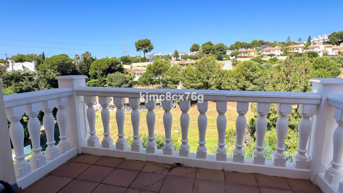Detached Villa in Calahonda — photo 2 of 10