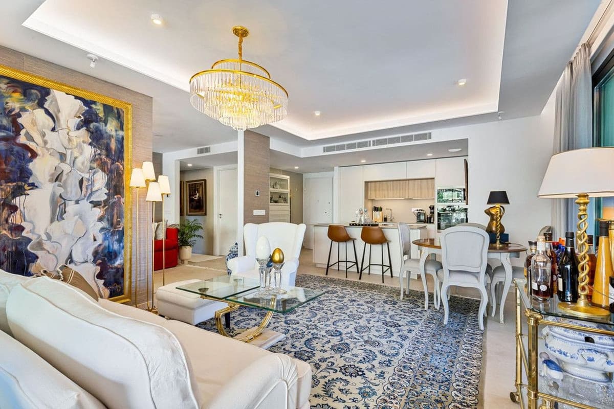 Middle Floor Apartment in Fuengirola — photo 2 of 10