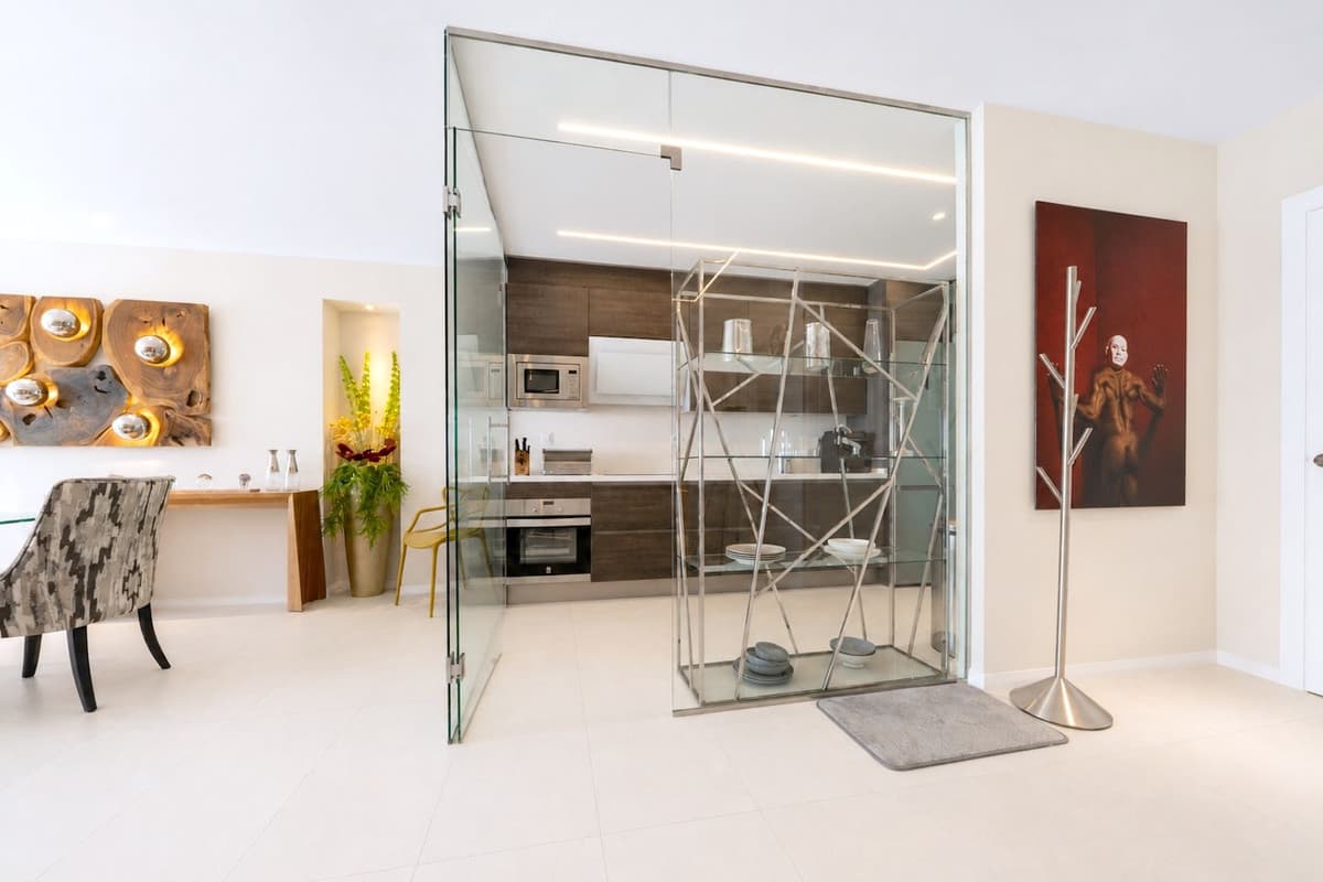 Middle Floor Apartment in New Golden Mile — photo 8 of 10