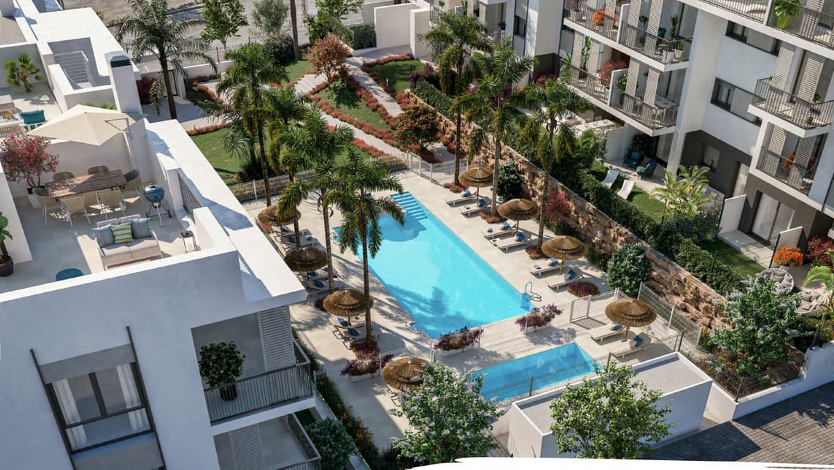 Middle Floor Apartment in Estepona — photo 2 of 10