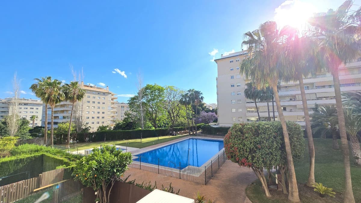 Middle Floor Apartment in Arroyo de la Miel — photo 1 of 10