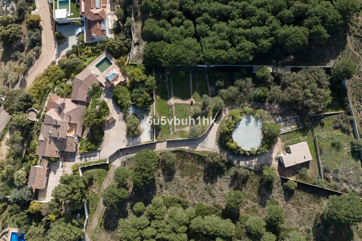 Detached Villa in Alhaurín el Grande — photo 3 of 10
