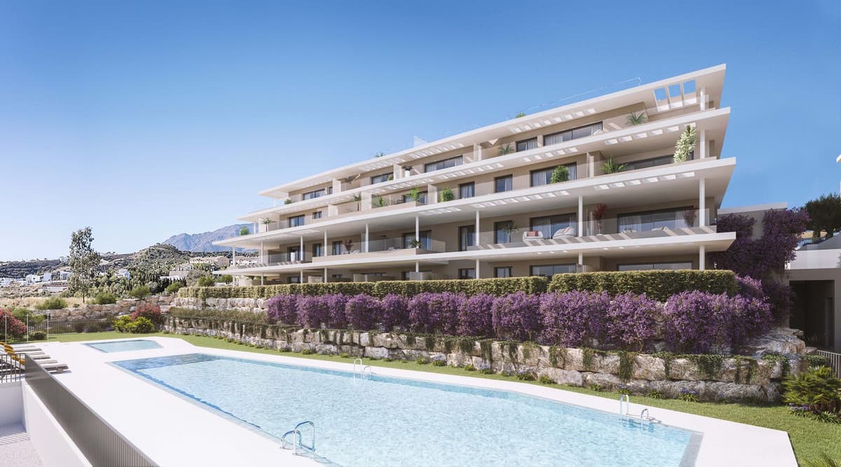 Ground Floor Apartment in Estepona — photo 2 of 10