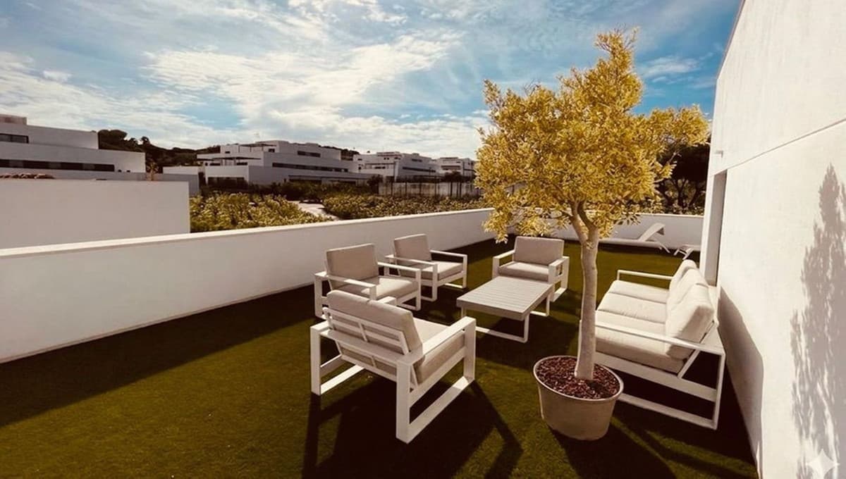 Middle Floor Apartment in Sotogrande — photo 5 of 10