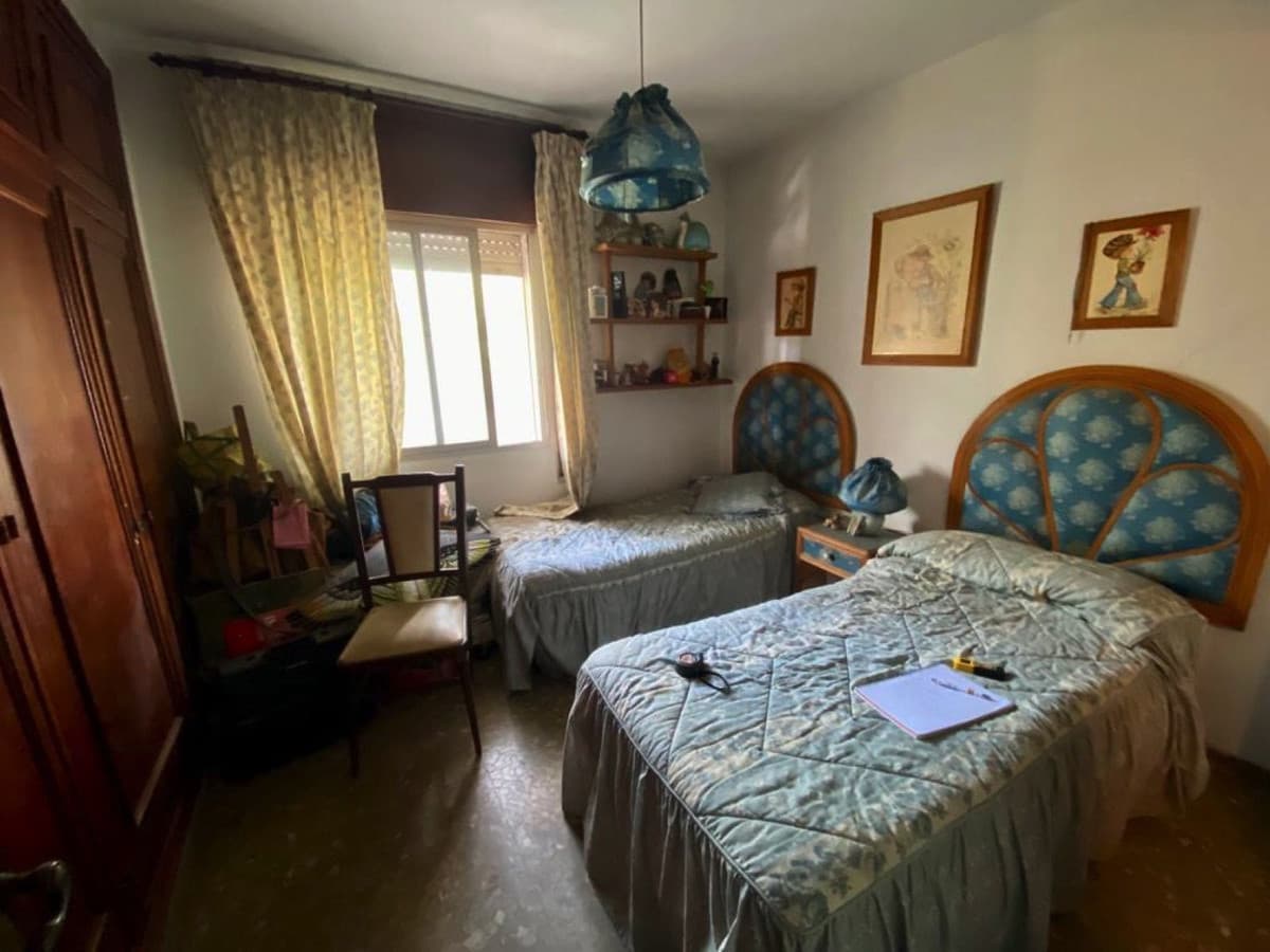 Middle Floor Apartment in Marbella — photo 5 of 10