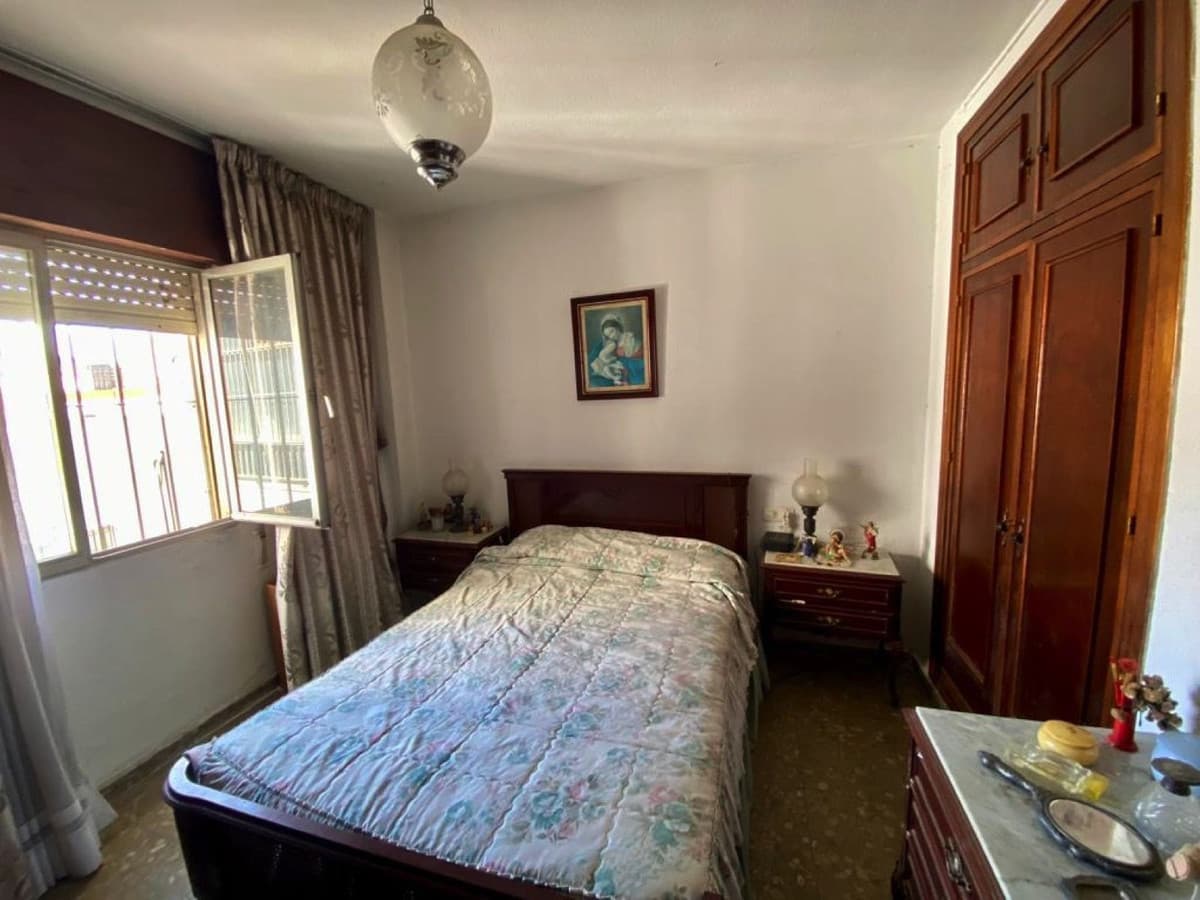 Middle Floor Apartment in Marbella — photo 8 of 10