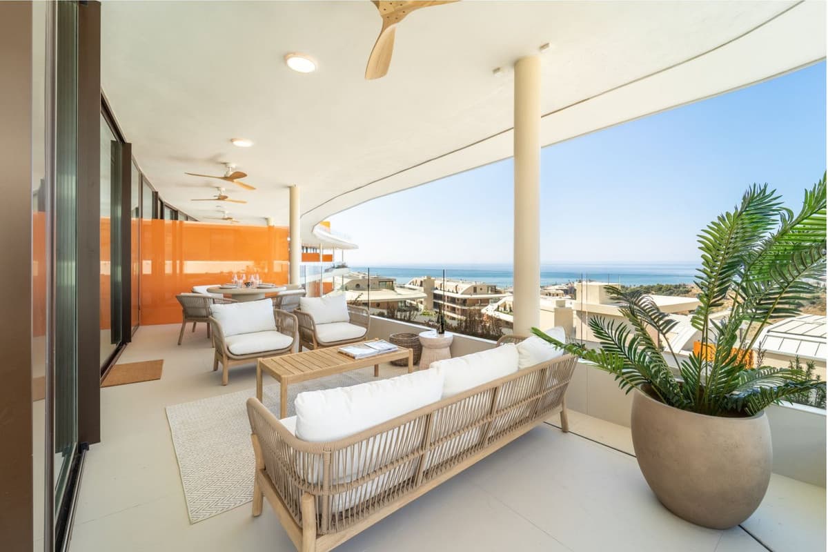 Middle Floor Apartment in Fuengirola — photo 1 of 10