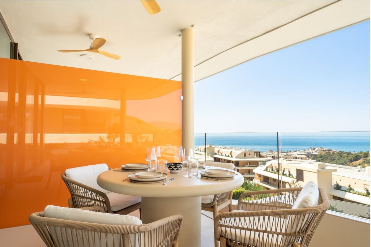 Middle Floor Apartment in Fuengirola — photo 3 of 10