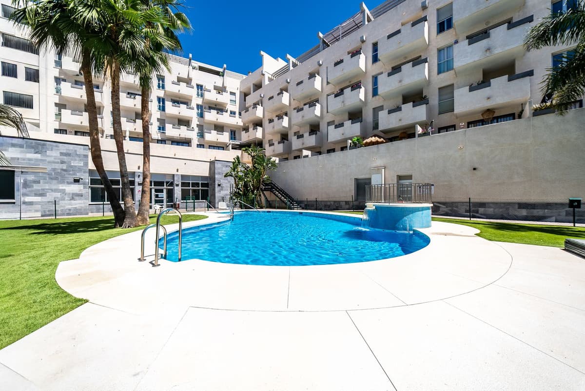 Middle Floor Apartment in Riviera del Sol — photo 1 of 10