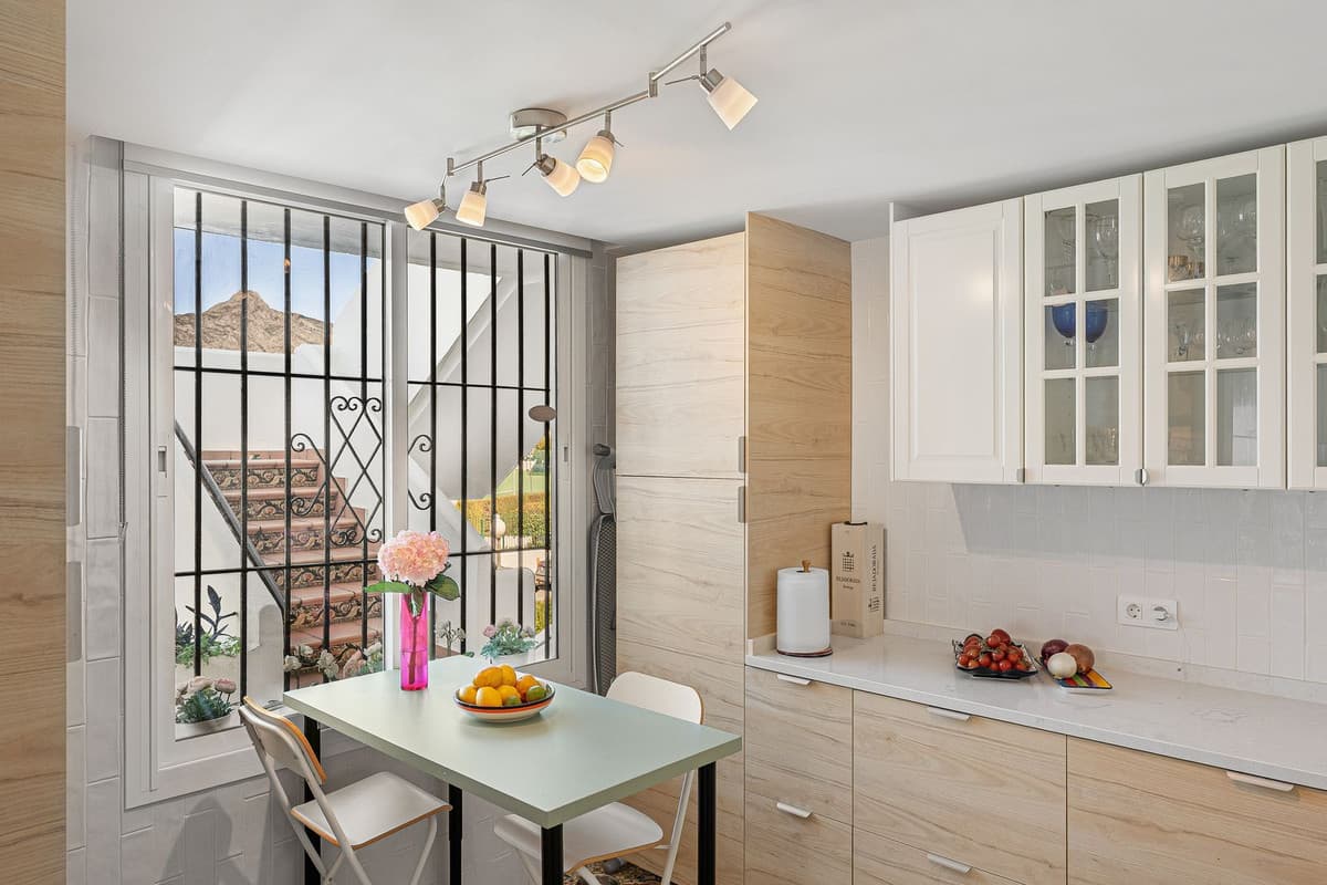 Middle Floor Apartment in Nueva Andalucía — photo 7 of 10