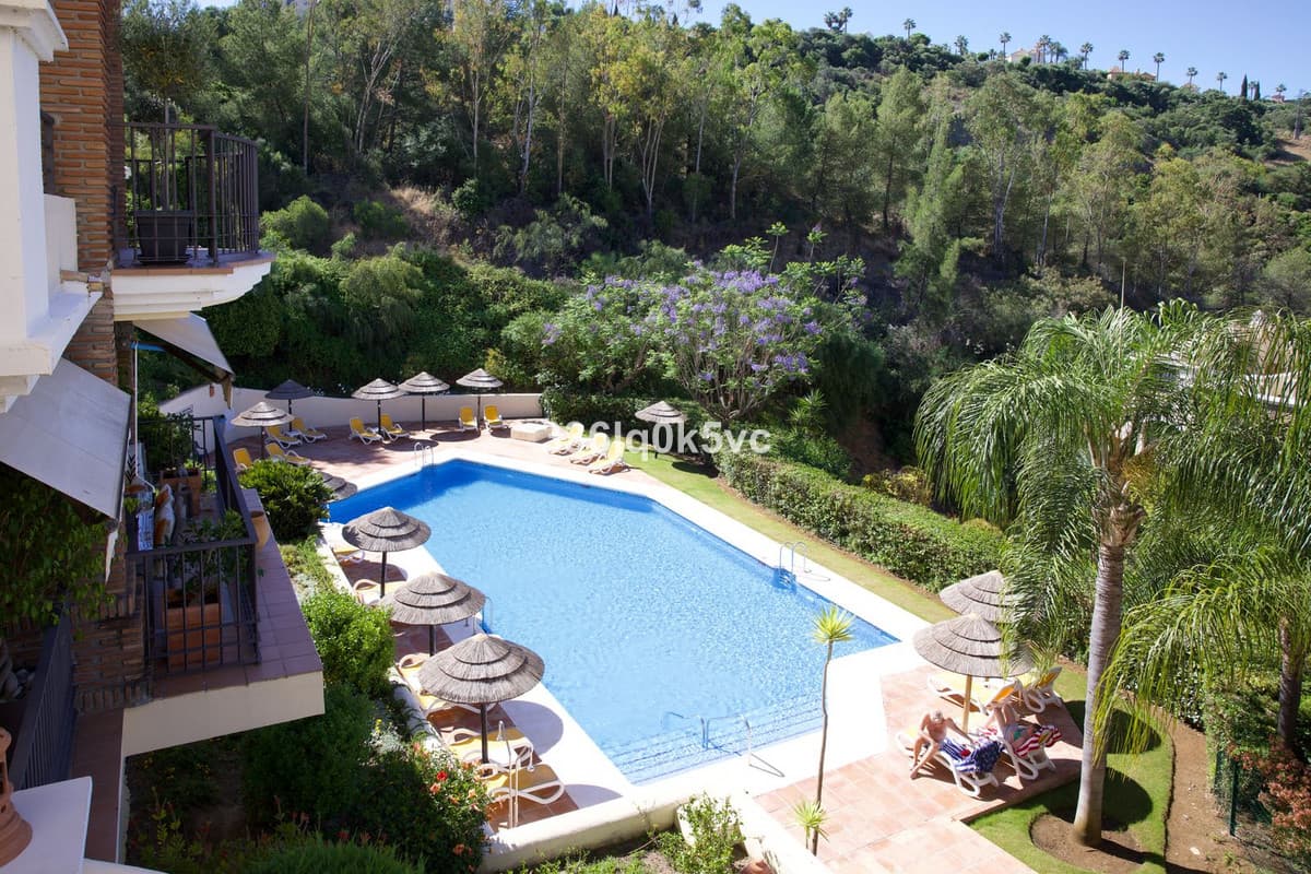 Middle Floor Apartment in Los Arqueros — photo 4 of 10