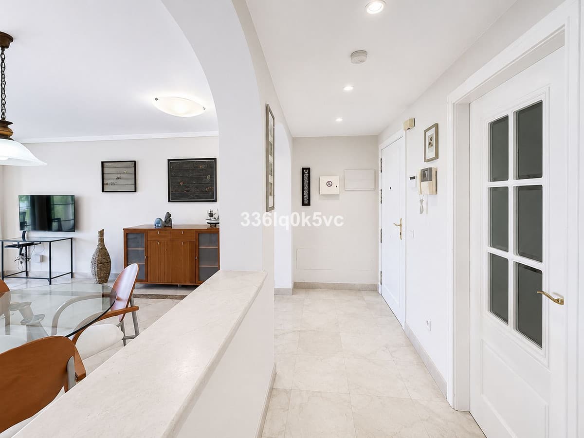 Middle Floor Apartment in Los Arqueros — photo 8 of 10