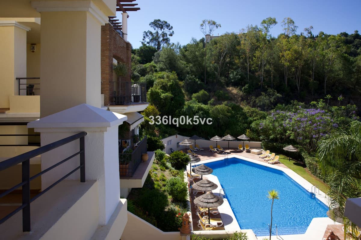 Middle Floor Apartment in Los Arqueros — photo 9 of 10