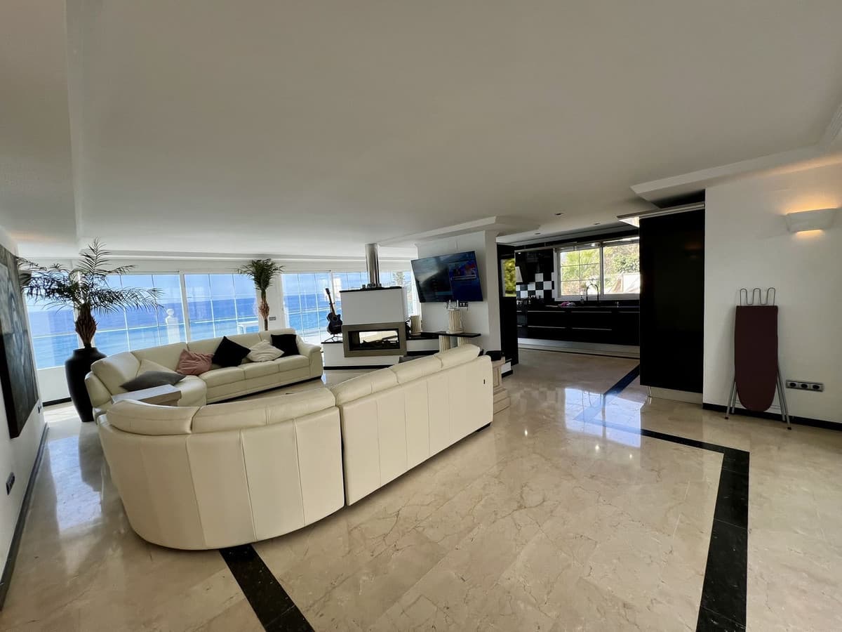 Detached Villa in El Chaparral — photo 6 of 10