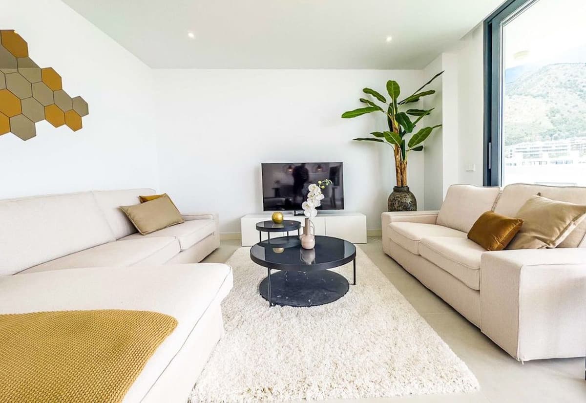 Middle Floor Apartment in Fuengirola — photo 9 of 10