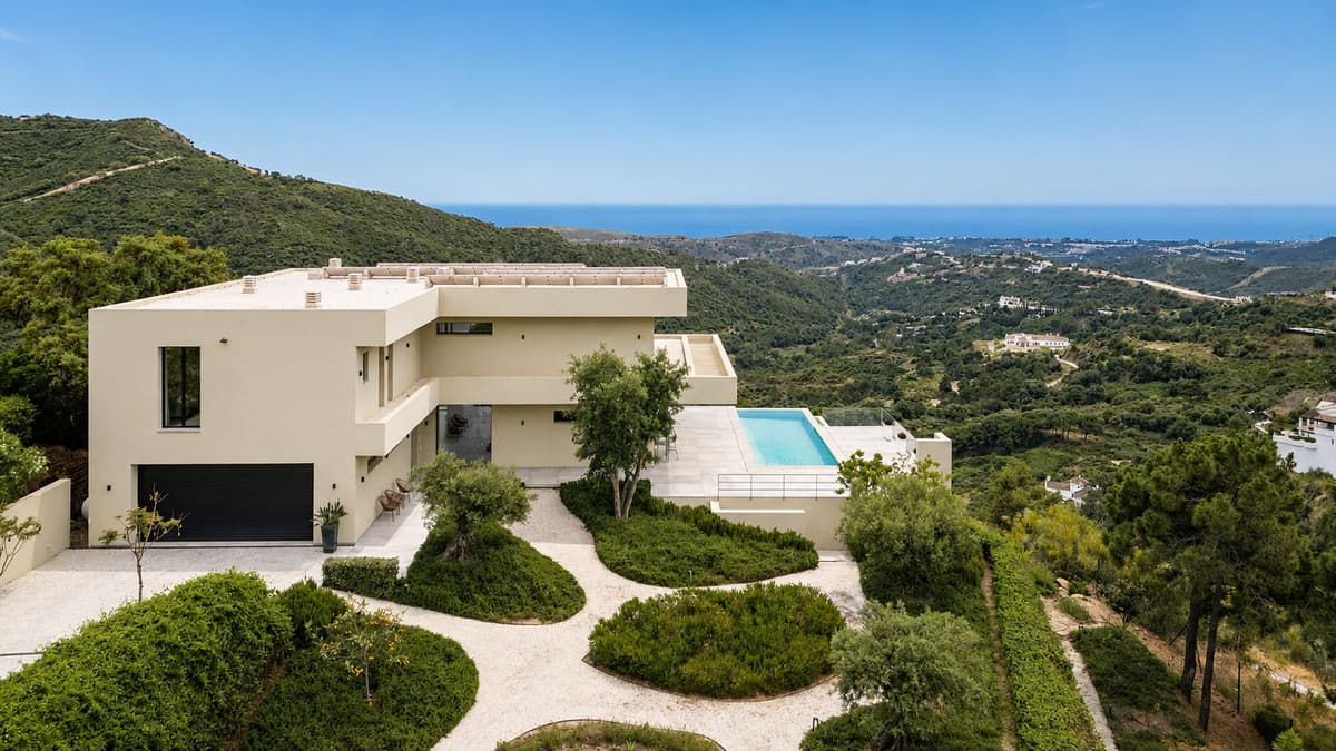 Detached Villa in Benahavís — photo 9 of 10