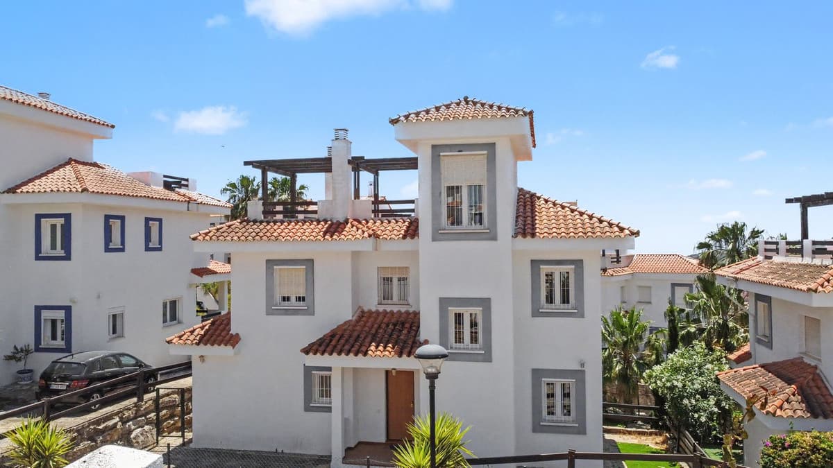 Detached Villa in Manilva — photo 2 of 10