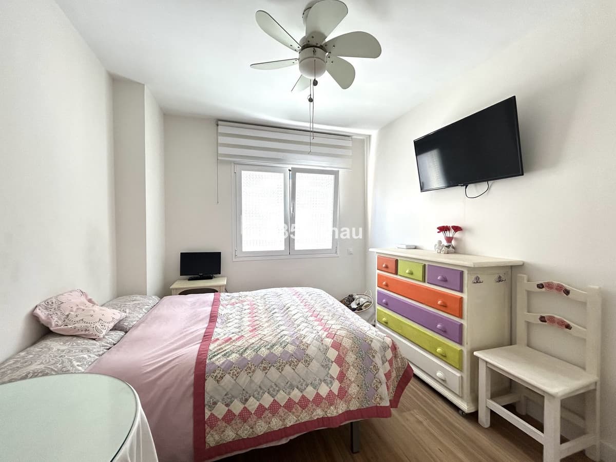Middle Floor Apartment in Estepona — photo 3 of 10