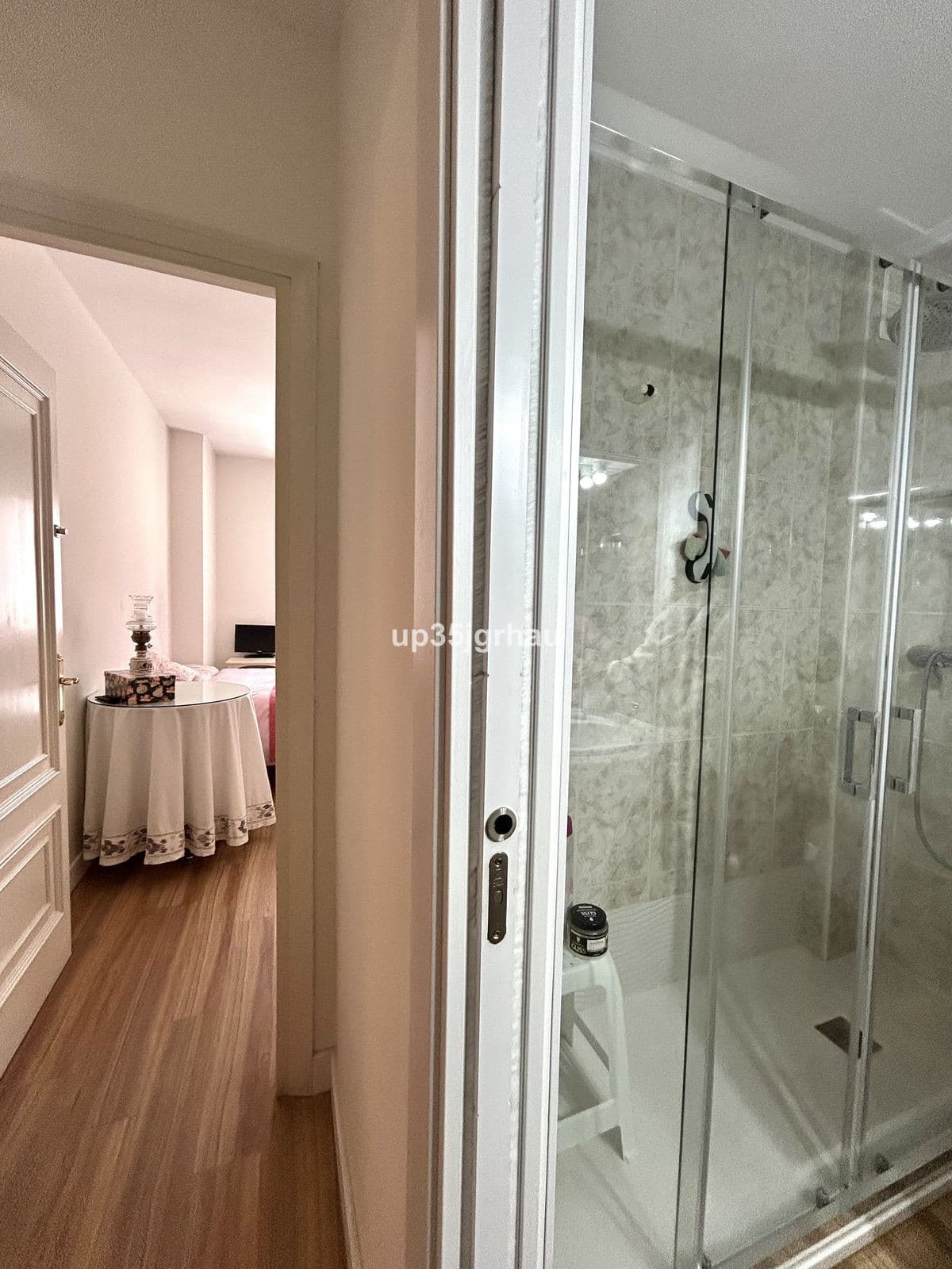 Middle Floor Apartment in Estepona — photo 8 of 10