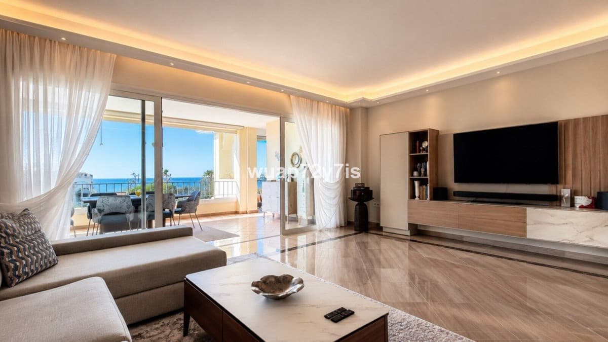 Penthouse in Elviria — photo 9 of 10