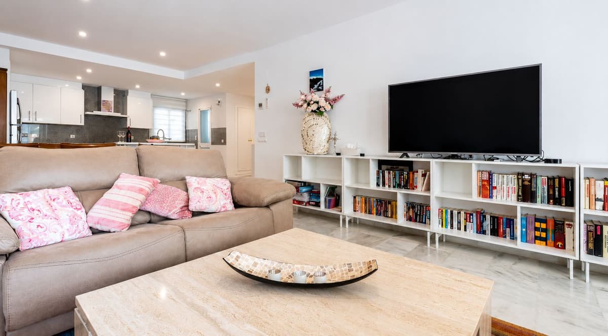 Ground Floor Apartment in Elviria — photo 4 of 10