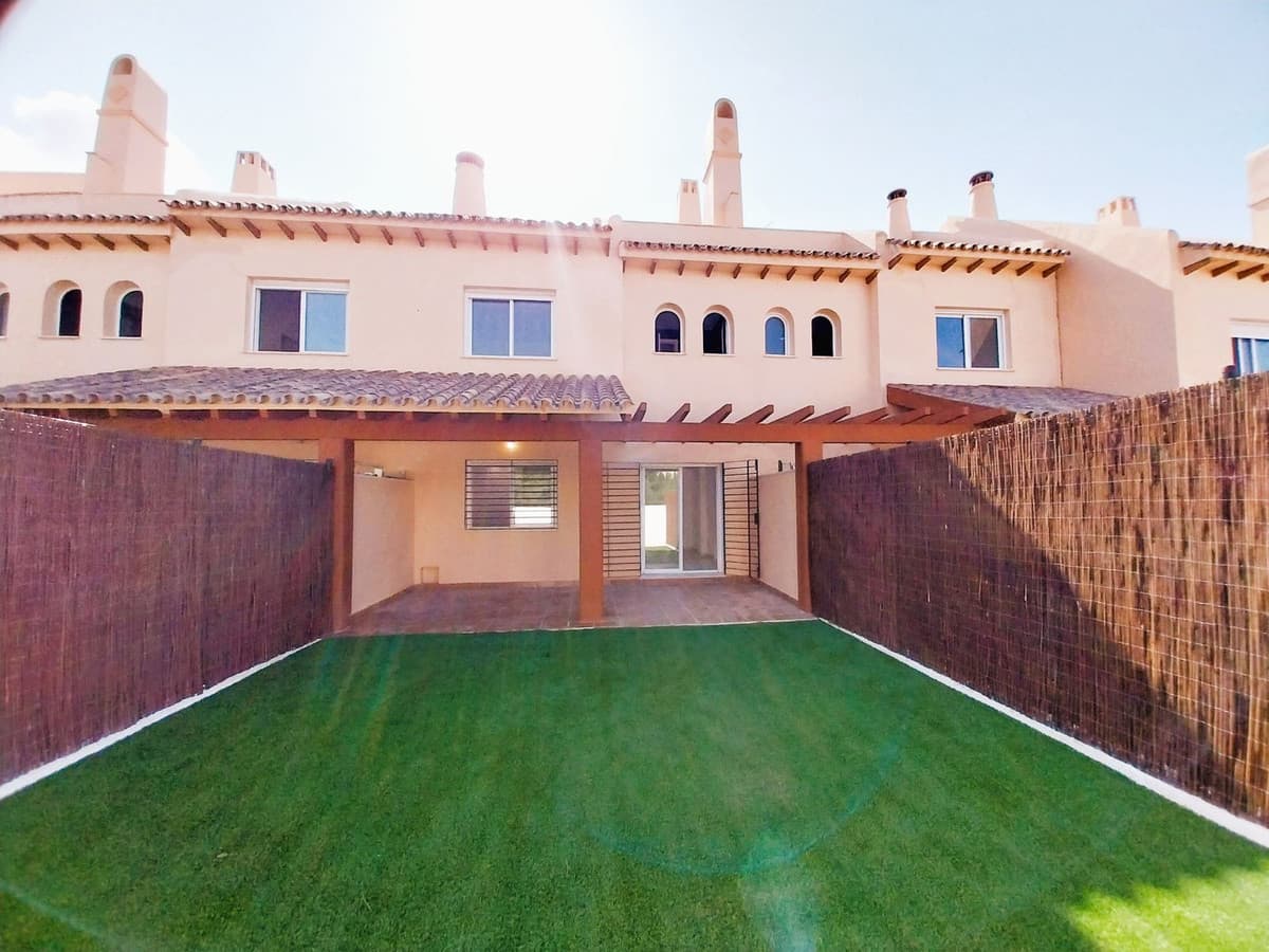 Townhouse in Calahonda — photo 1 of 10