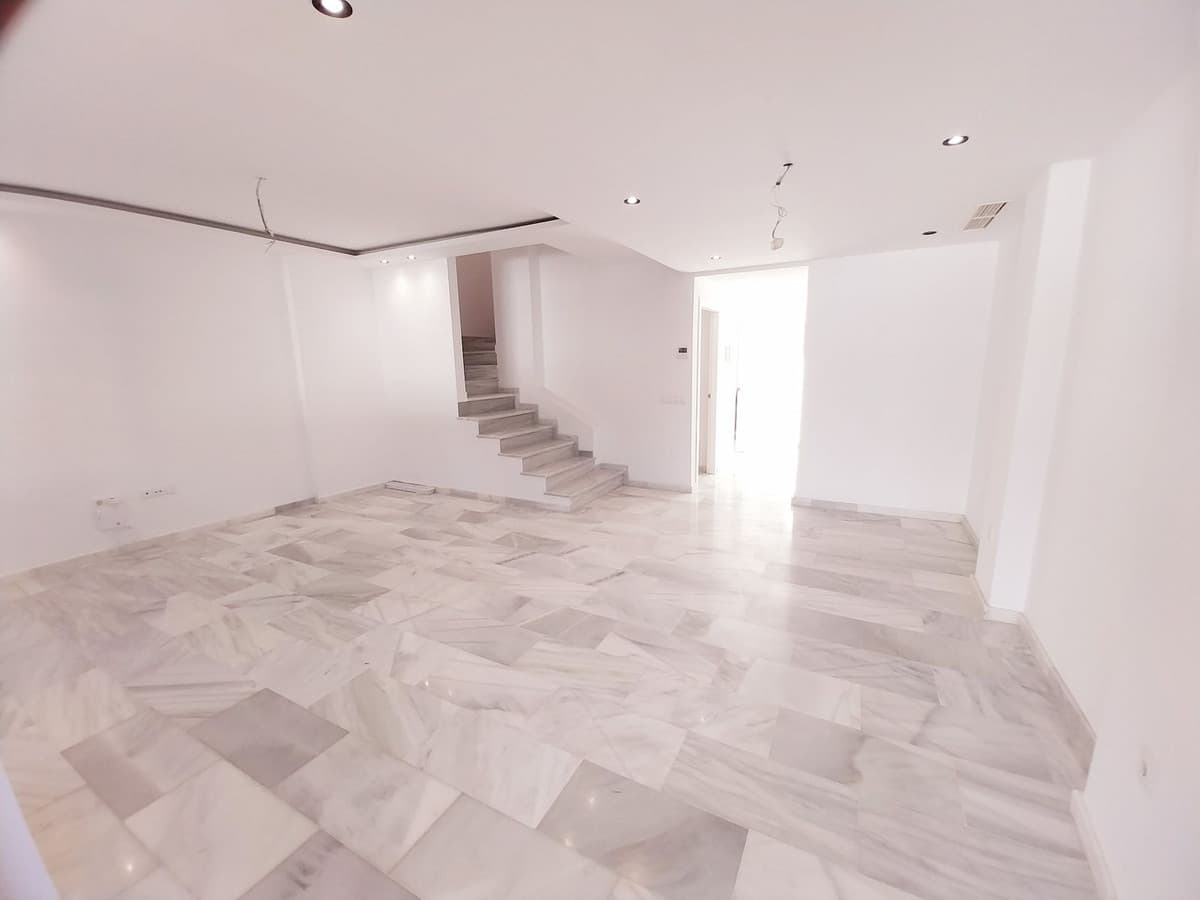Townhouse in Calahonda — photo 5 of 10
