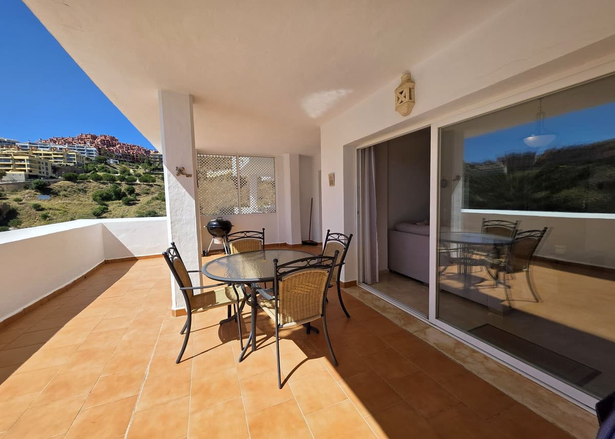 Ground Floor Apartment in Calahonda — photo 8 of 10