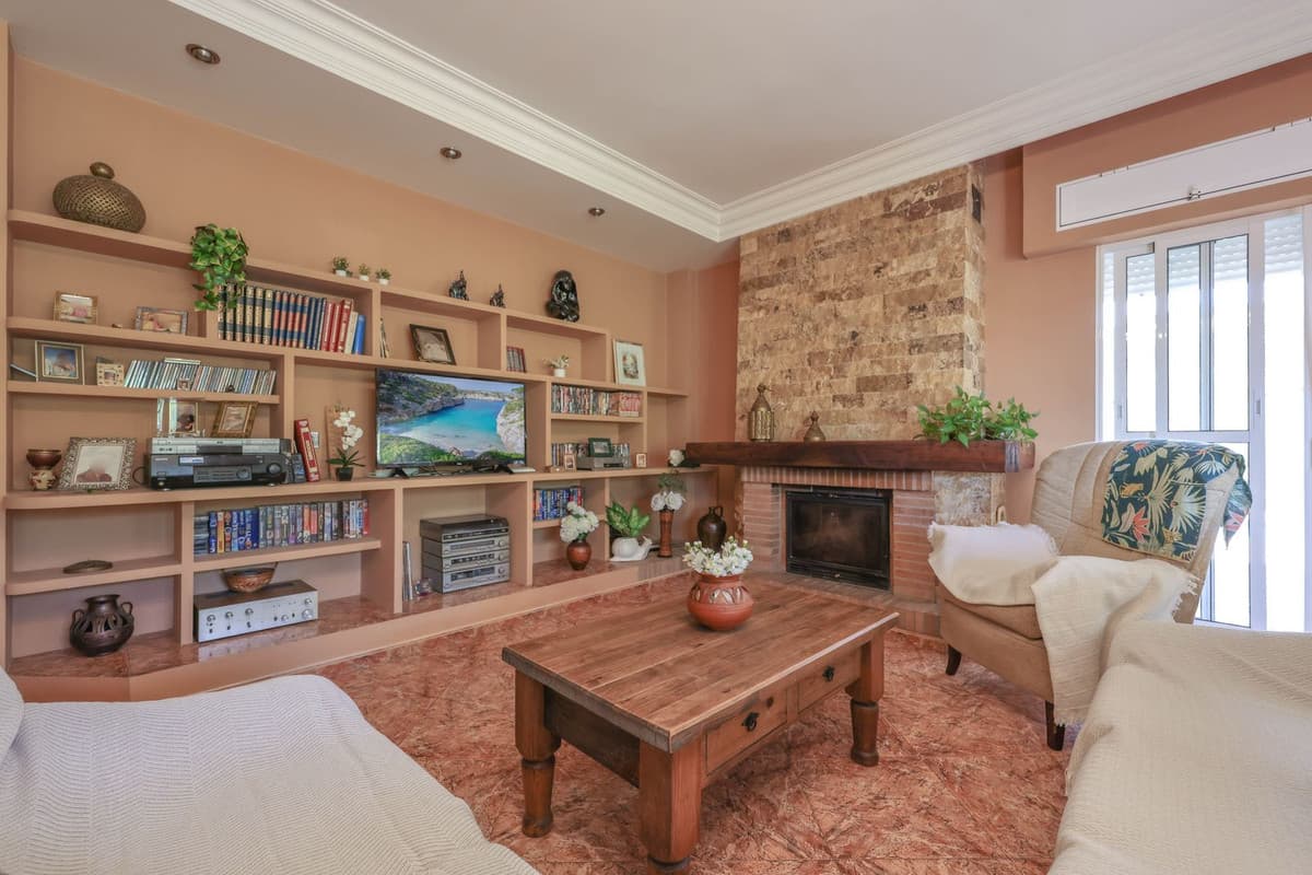 Detached Villa in Monda — photo 8 of 10