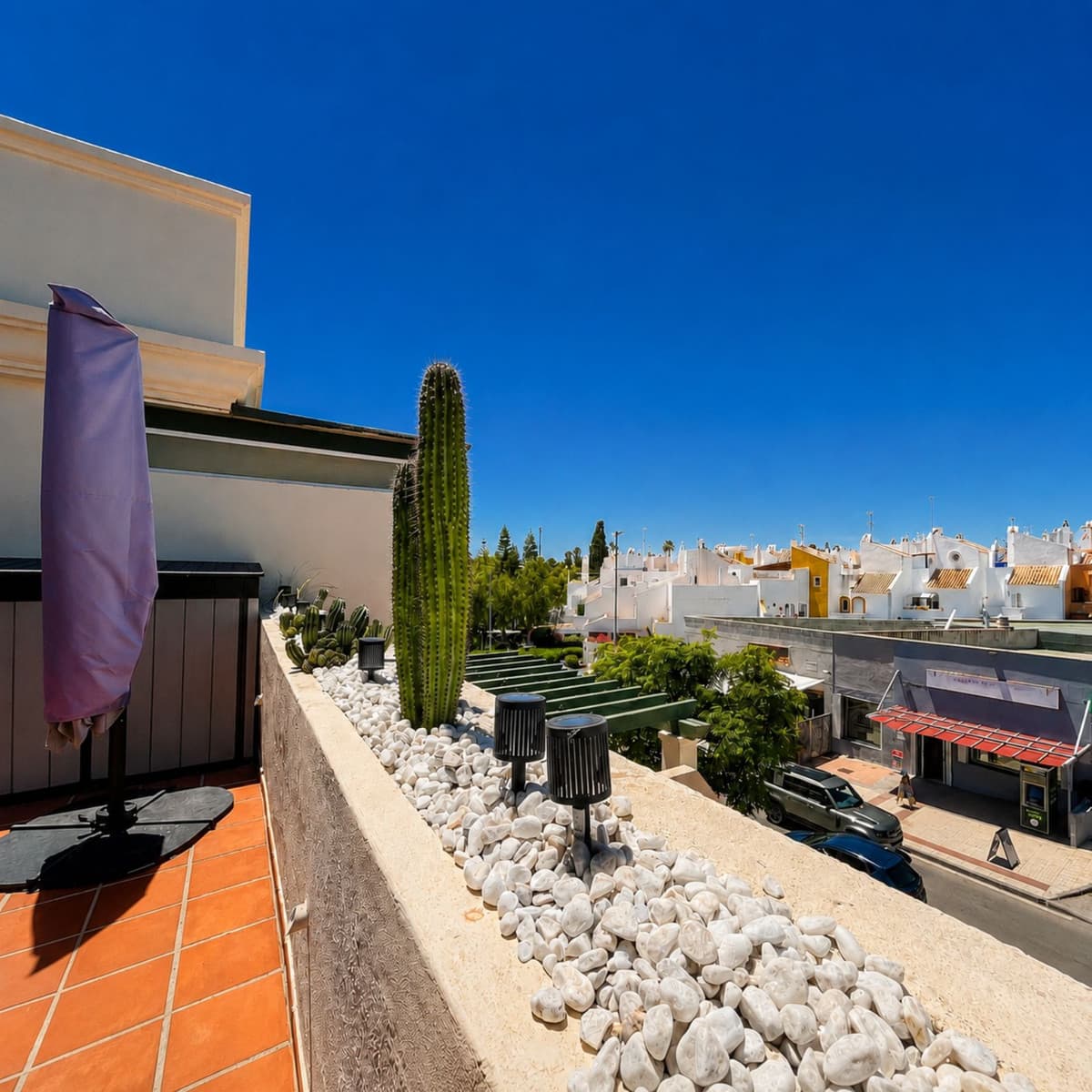 Top Floor Apartment in Nueva Andalucía — photo 7 of 10