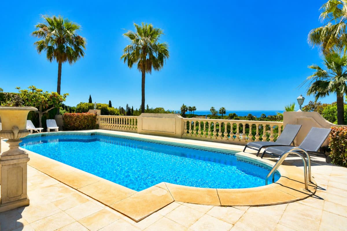 Detached Villa in Hacienda Las Chapas — photo 4 of 10