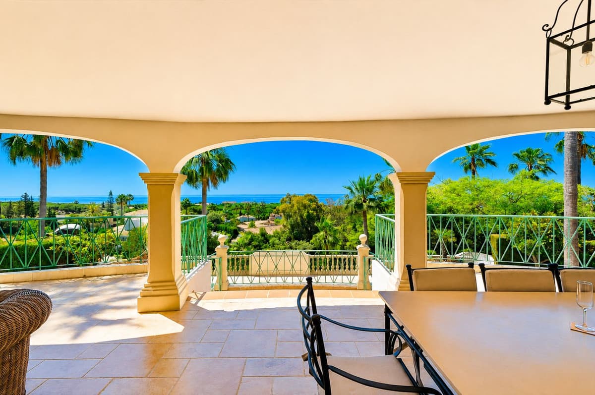Detached Villa in Hacienda Las Chapas — photo 8 of 10