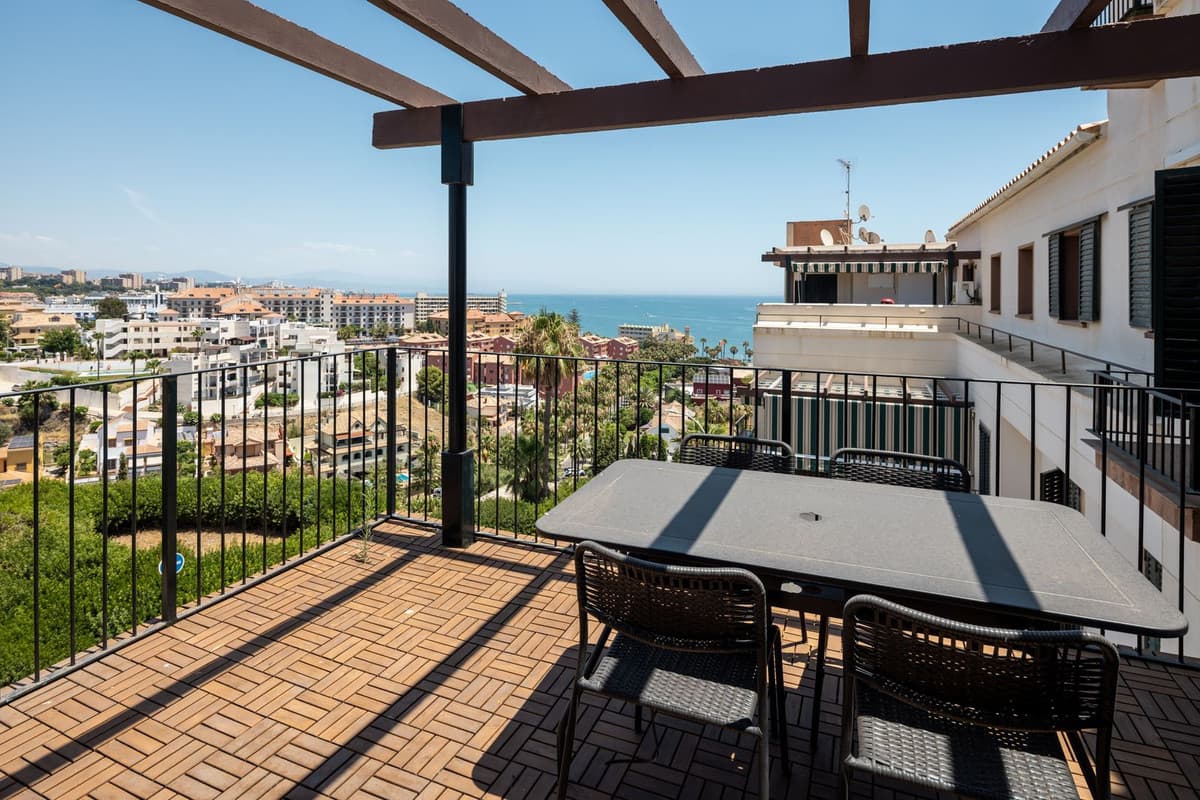 Middle Floor Apartment in Benalmadena — photo 1 of 10